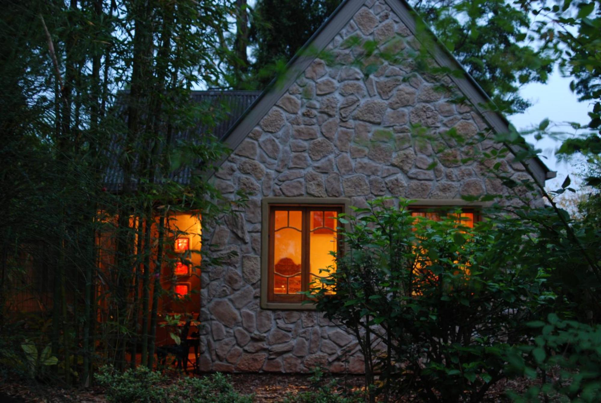 Witches Falls Cottages ภูเขาแทมโบรีน ภายนอก รูปภาพ